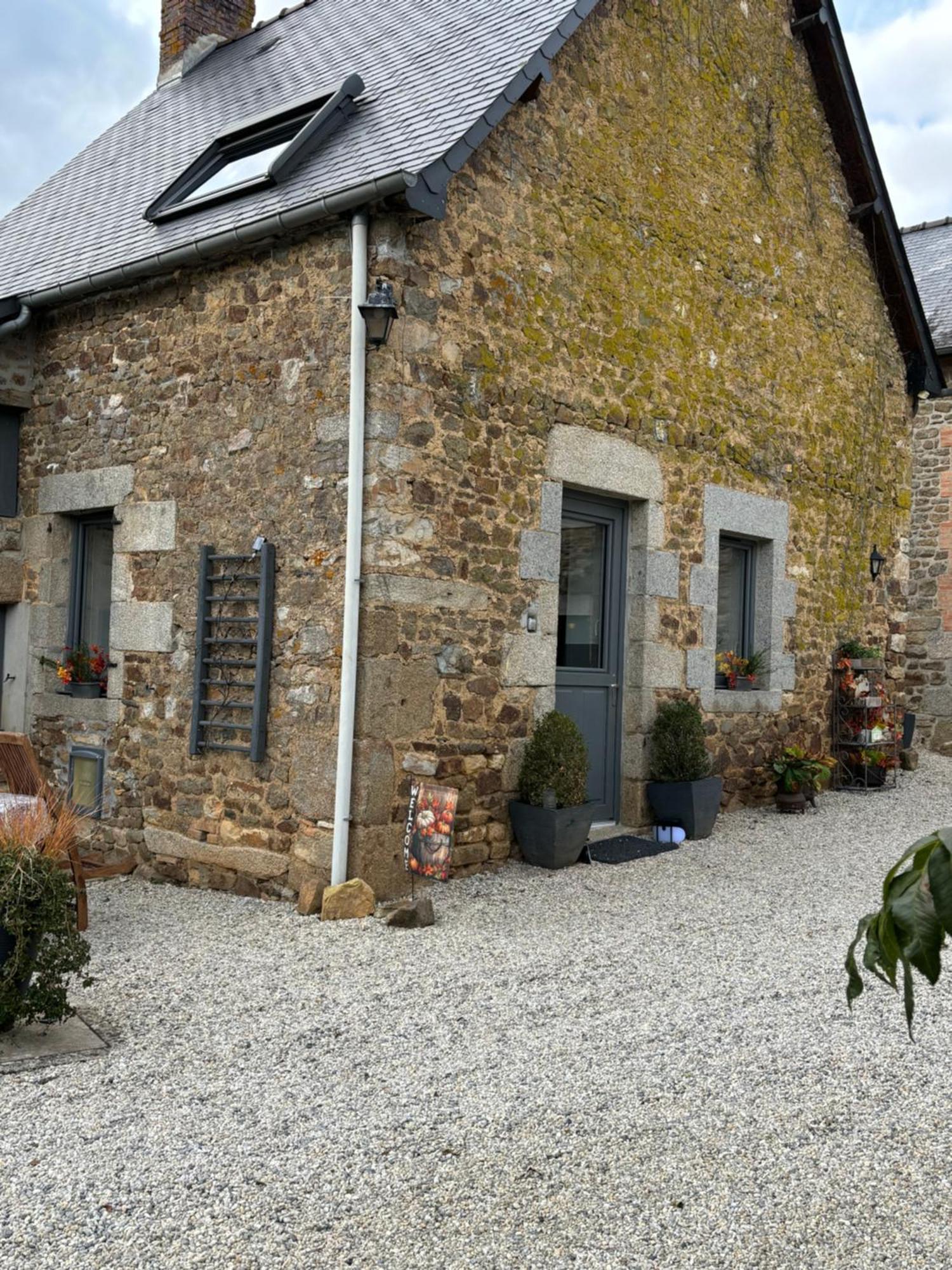 Gite Le Patis Pre-en-Pail-Saint-Samson Exterior photo